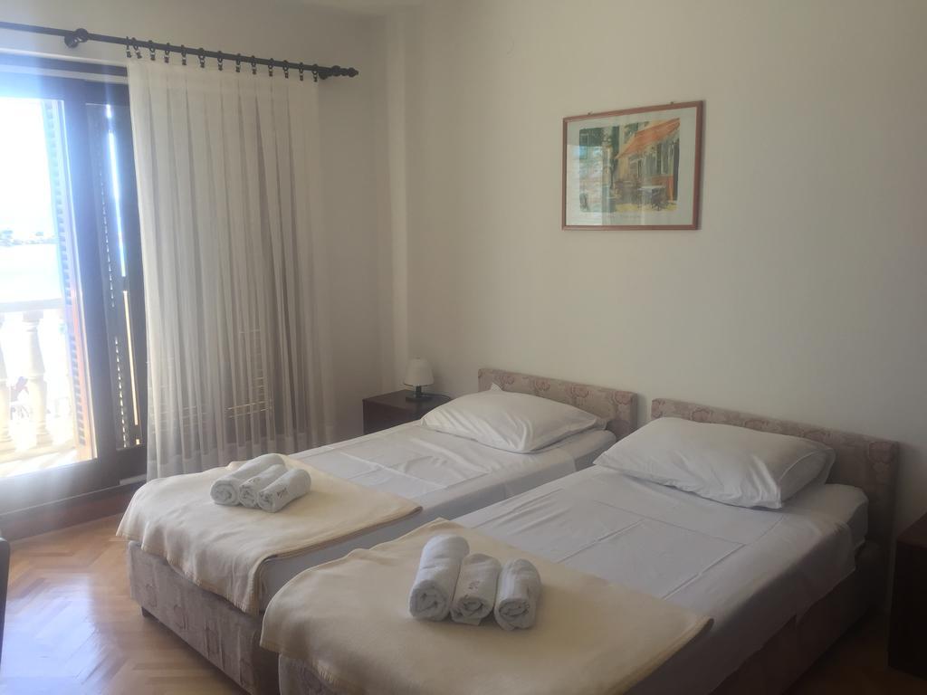 Studio Apartmani Topic Omiš Extérieur photo